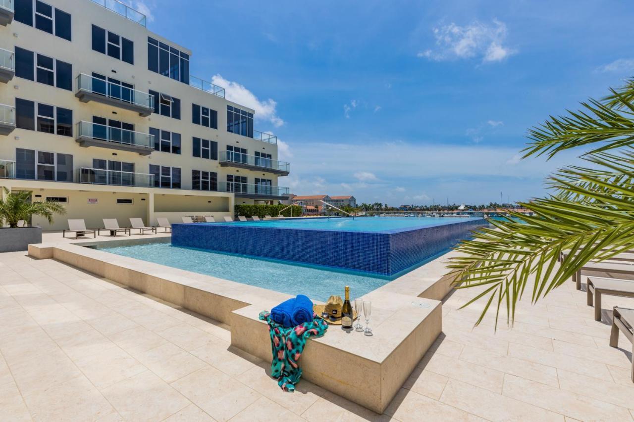 Warm Nicely Decorated Unit Unbeatable Location オラニエスタッド エクステリア 写真