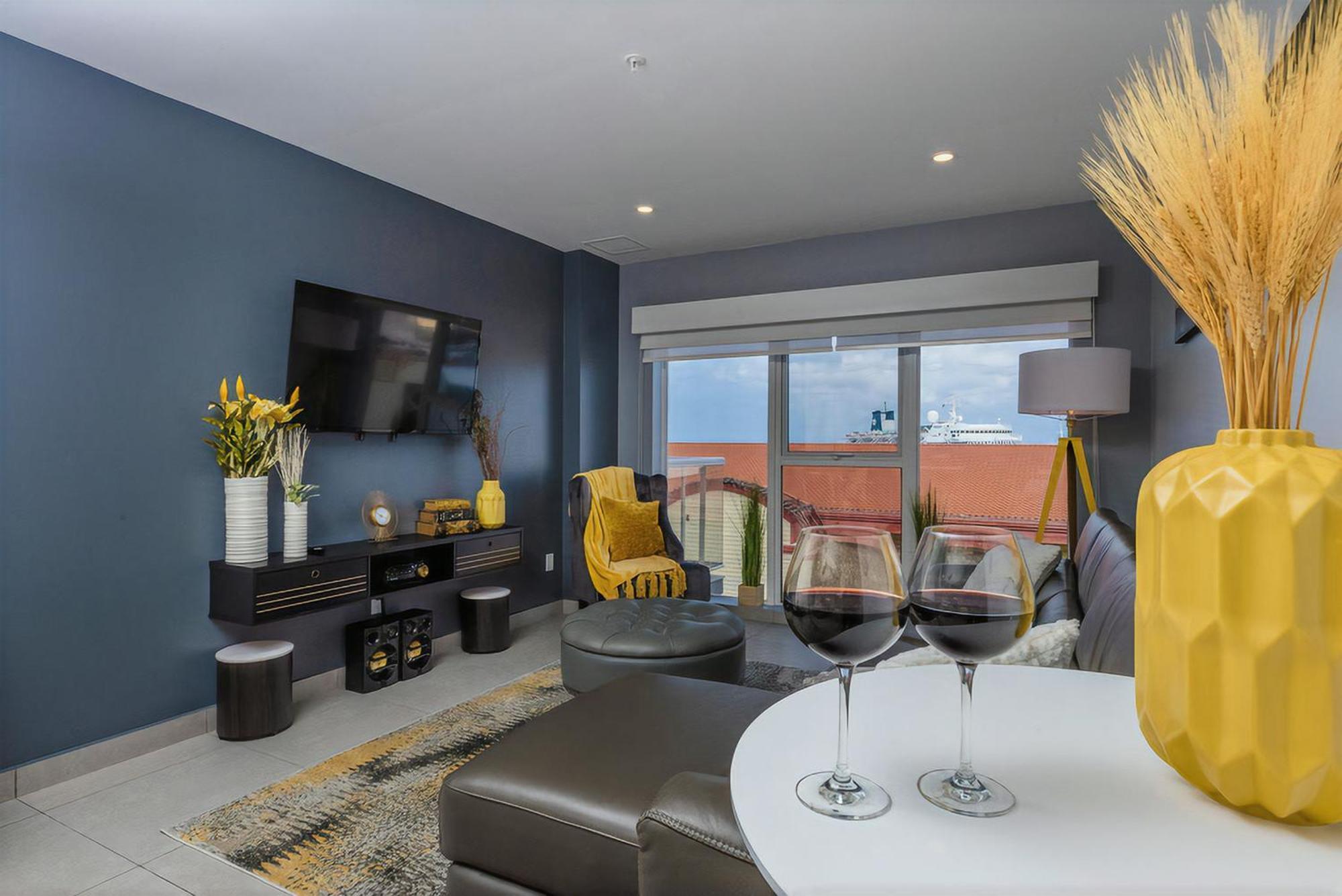 Warm Nicely Decorated Unit Unbeatable Location オラニエスタッド エクステリア 写真