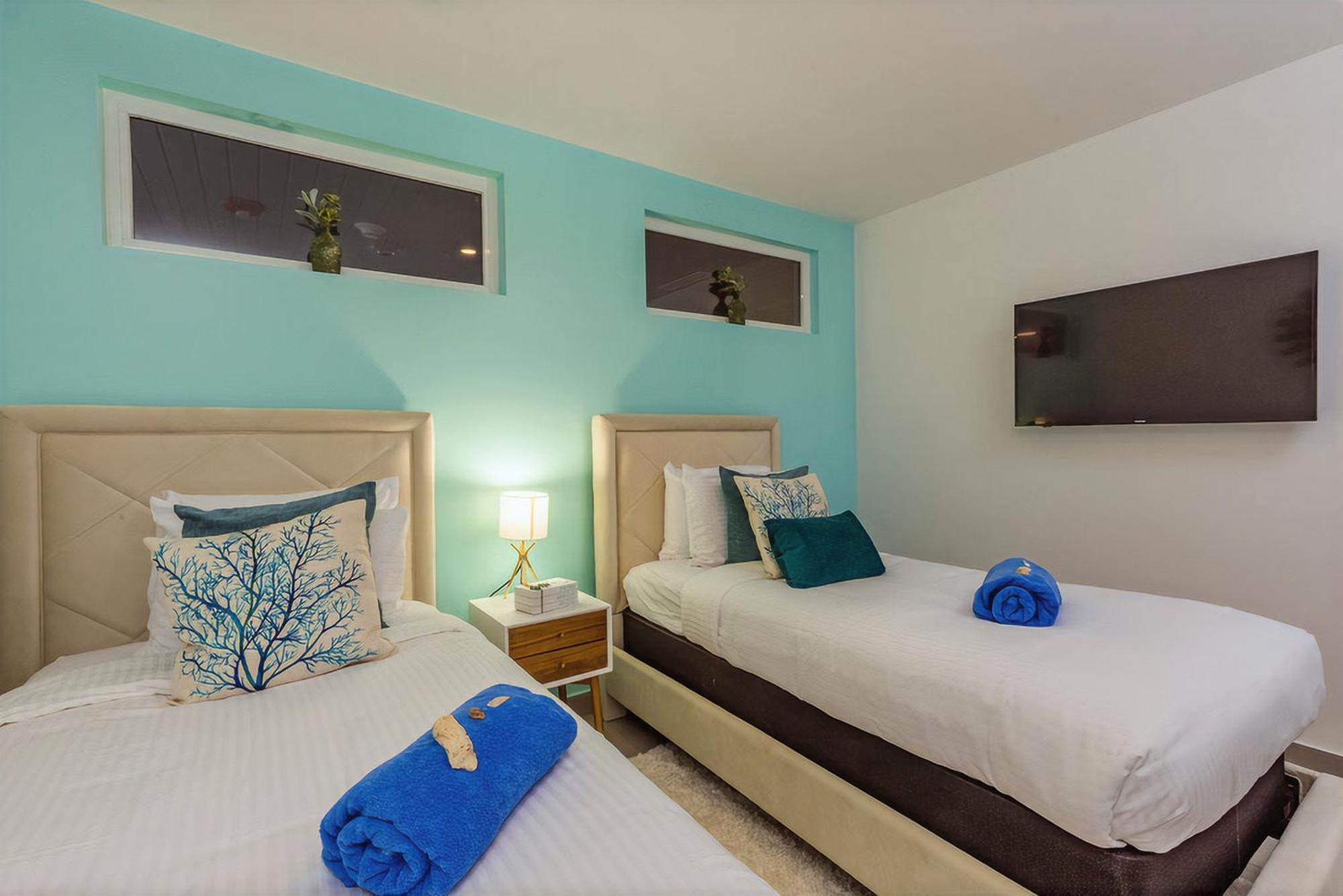 Warm Nicely Decorated Unit Unbeatable Location オラニエスタッド エクステリア 写真